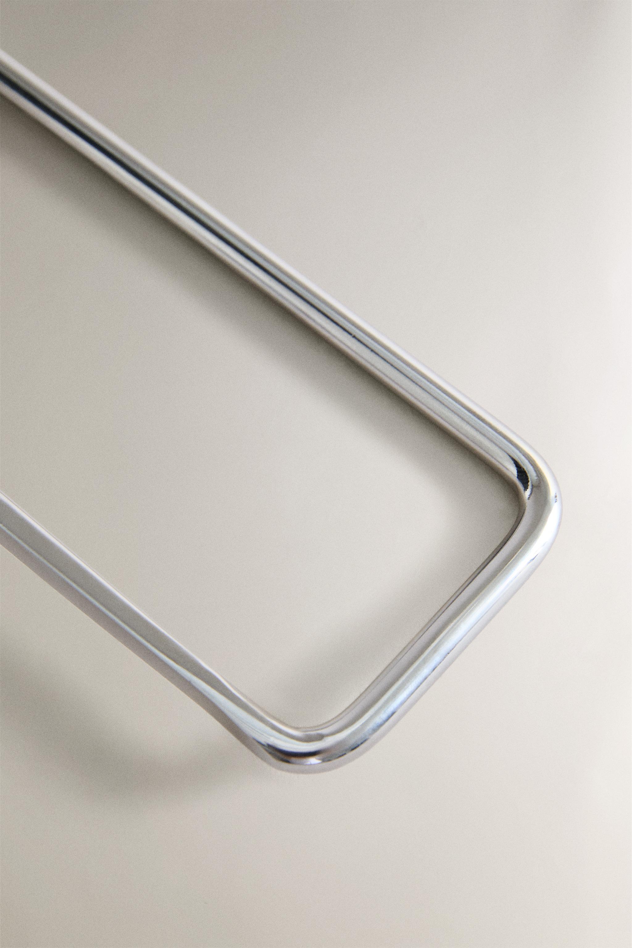 SILVER METAL TOILET PAPER HOLDER